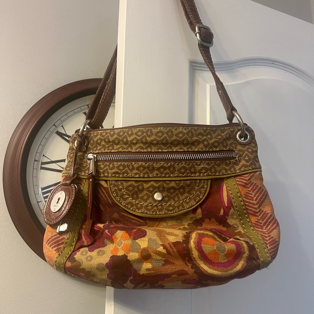 Fossil canvas w leather detail shoulder or crossbody w original hangtag, hobo